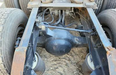 Dana DS405 Rear Axle Assembly for a 2003 International 9100I