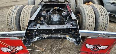 Dana DSP41 Rear Axle Assembly for a 2016 Kenworth T680