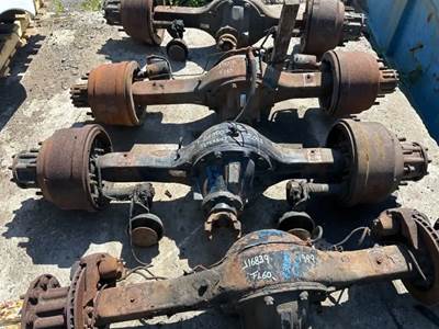 Dana Rear Axle Assembly for a 2013 Peterbilt 337
