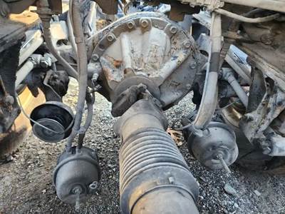 Dana Rear Axle Assembly for a 2018 Peterbilt 389