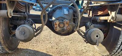 Dana P20060R Rear Axle Assembly for a 2015 Kenworth T270