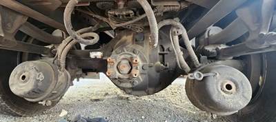 Dana P20060R Rear Axle Assembly for a 2018 Kenworth K370