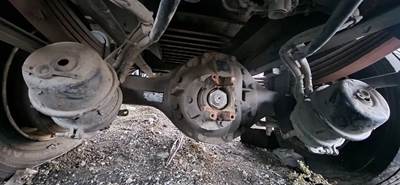 Dana P20060R Rear Axle Assembly for a 2013 Kenworth K370