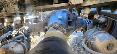 Dana RSP40 Rear Axle Assembly for a 2012 Peterbilt 587