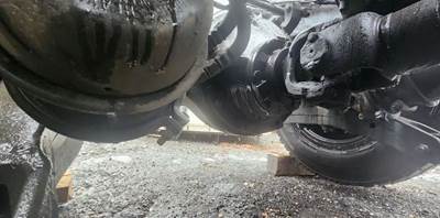 Dana RSP40 Rear Axle Assembly for a 2007 Peterbilt 379