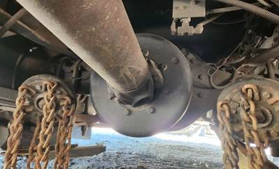 Dana S150S Rear Axle Assembly for a 2003 International 4400 LP