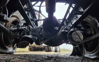 Detroit DA-RT-40.0-4S Rear Axle Assembly for a 2022 Freightliner Cascadia 126