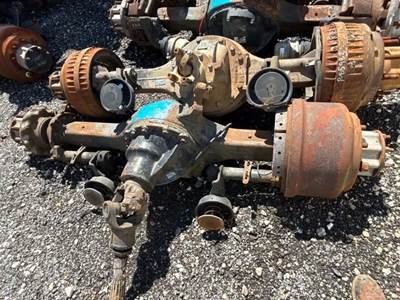 Detroit DA-RT0-40 Rear Axle Assembly for a 2015 Freightliner Cascadia 125