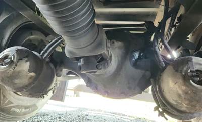 Detroit Rear Axle Assembly for a 2021 Freightliner M2 112 Medium Duty