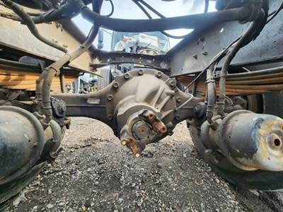 Detroit Rear Axle Assembly for a 2018 Freightliner M2 106