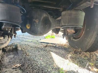 Detroit R21-4N Rear Axle Assembly for a 2016 Freightliner M2 106