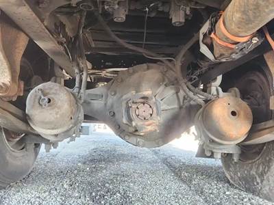 Detroit R21-4N Rear Axle Assembly for a 2016 Freightliner M2 106