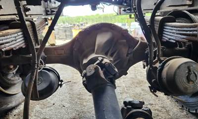 Detroit RS21-4 Rear Axle Assembly for a 2022 Freightliner M2 106