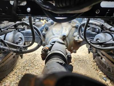 Detroit RT40-NFD Rear Axle Assembly for a 2026 Freightliner Cascadia 126