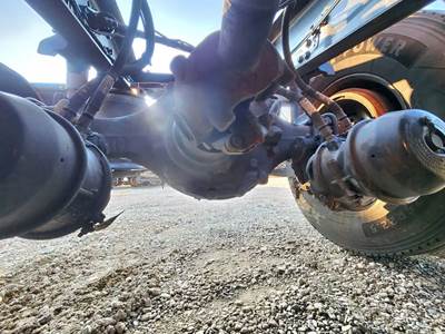 Detroit RT40-NFD Rear Axle Assembly for a 2020 Freightliner Cascadia 126