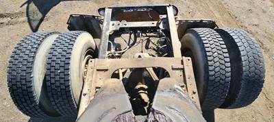 Eaton RS404 Rear Axle Assembly for a 2000 Kenworth T800