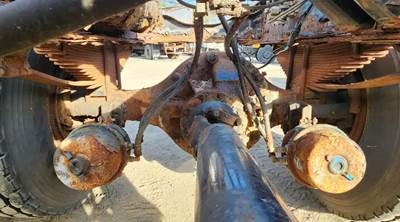 Ford Rear Axle Assembly for a 1995 Ford F800