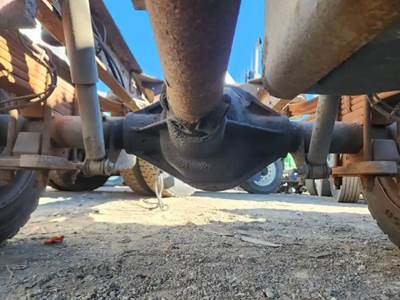 GM/Chev (HD) Rear Axle Assembly for a 2004 Chevrolet C4500