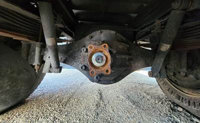 Isuzu R41 Rear Axle Assembly for a 2010 Isuzu NRR