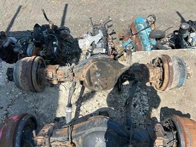 Isuzu W5500 Rear Axle Assembly for a 2008 Chevrolet W5500