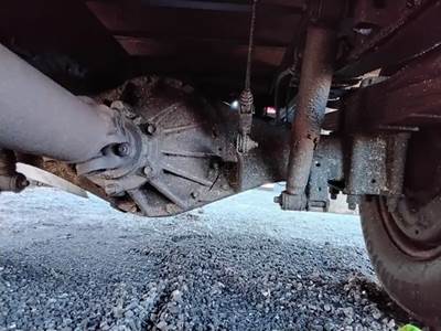 Isuzu Rear Axle Assembly for a 2006 GMC W4500