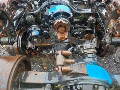 Isuzu Rear Axle Assembly for a 2007 Isuzu NQR
