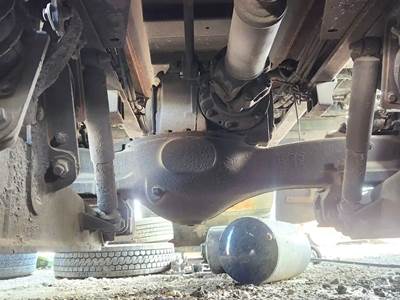 Mack CRD203 Rear Axle Assembly for a 2016 Mack MRU633