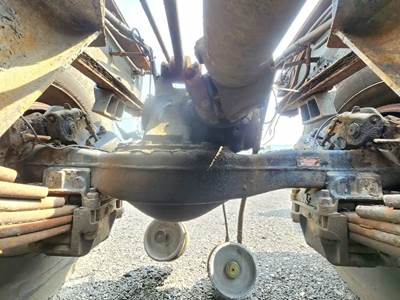 Mack CRD92 Rear Axle Assembly for a 2004 Mack CV713 Granite