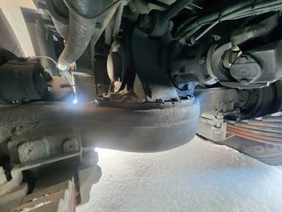 Mack CRD93 Rear Axle Assembly for a 2008 Mack GU813