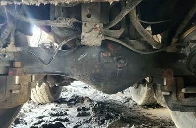 Mack CRDPC92 Rear Axle Assembly for a 2003 Mack CV713 Granite