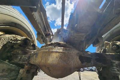 Mack Rear Axle Assembly for a 2007 Mack CV713 Granite