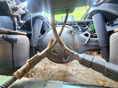 Meritor-Rockwell MR2014X Rear Axle Assembly for a 2020 Peterbilt 389