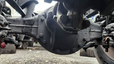 Meritor-Rockwell MR2014X3 Rear Axle Assembly for a 2021 Peterbilt 567