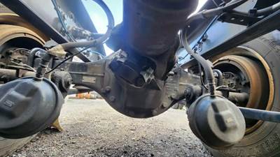 Meritor-Rockwell MR2014X3 Rear Axle Assembly for a 2021 Freightliner Cascadia 126