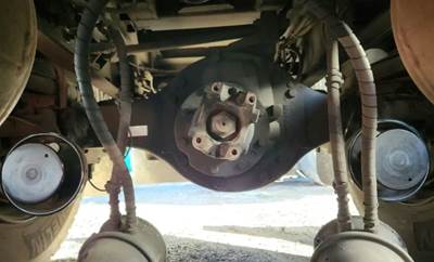 Meritor-Rockwell MS2114X Rear Axle Assembly for a 2015 Hino 338