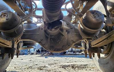 Meritor-Rockwell MT40-14X Rear Axle Assembly for a 2015 International 9900I