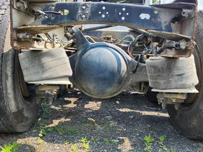 Meritor-Rockwell MT40-14X Rear Axle Assembly for a 2016 Freightliner M2 106