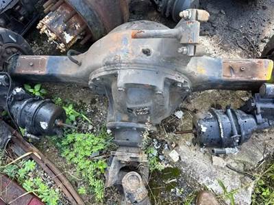 Meritor-Rockwell MT40-14X Rear Axle Assembly for a 2017 Freightliner Cascadia 125