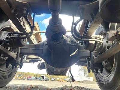 Meritor-Rockwell MT40-14X Rear Axle Assembly for a 2018 Freightliner Cascadia 113