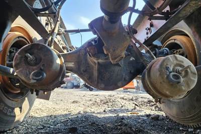 Meritor-Rockwell MT40-14X Rear Axle Assembly for a 2019 Freightliner Cascadia 126