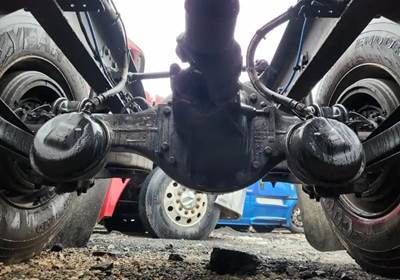 Meritor-Rockwell MT40-14X Rear Axle Assembly for a 2024 Freightliner Cascadia 126