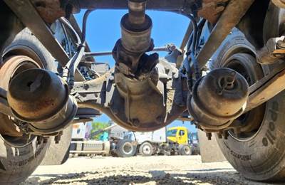 Meritor-Rockwell MT40-14X Rear Axle Assembly for a 2017 Freightliner Cascadia 125