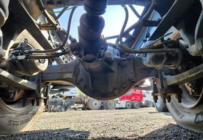 Meritor-Rockwell MT40-14X Rear Axle Assembly for a 2020 Freightliner Cascadia 126