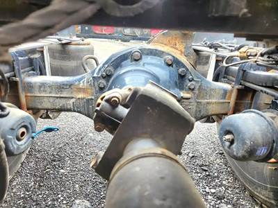 Meritor-Rockwell MT40-14X Rear Axle Assembly for a 2019 Volvo VNR64T