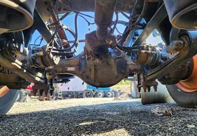 Meritor-Rockwell MT40-14X Rear Axle Assembly for a 2019 Freightliner Cascadia 116 Day Cab