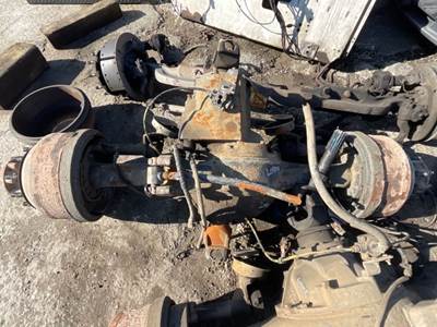 Meritor-Rockwell Rear Axle Assembly for a 2006 International 5900I