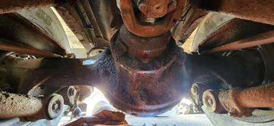 Meritor-Rockwell Rear Axle Assembly for a 2003 Western Star 4900 FA