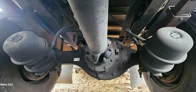 Meritor-Rockwell Rear Axle Assembly for a 2017 Freightliner M2 106