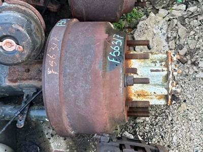 Meritor-Rockwell Rear Axle Assembly for a 2004 Freightliner M2 106