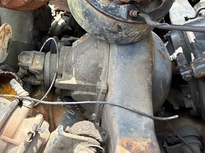 Meritor-Rockwell Rear Axle Assembly for a 2014 Hino 258